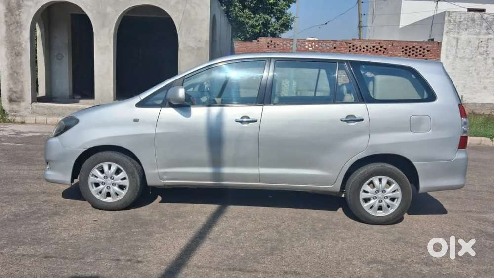 Toyota Innova 2.5 Ev Ms 8 Str Bsiv, 2011, Diesel