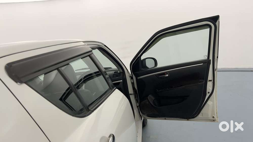 Maruti Suzuki Swift Vvt Vxi, 2017, Petrol