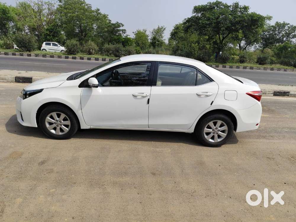 Toyota Corolla Altis 2016