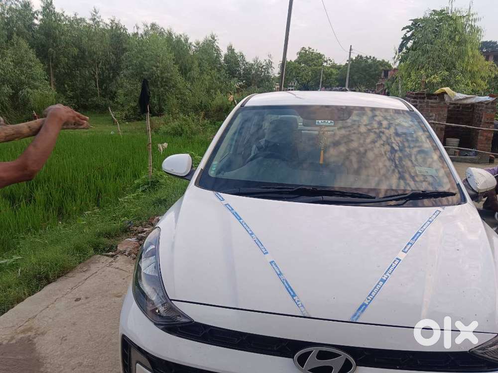 Hyundai Aura 2025 Cng