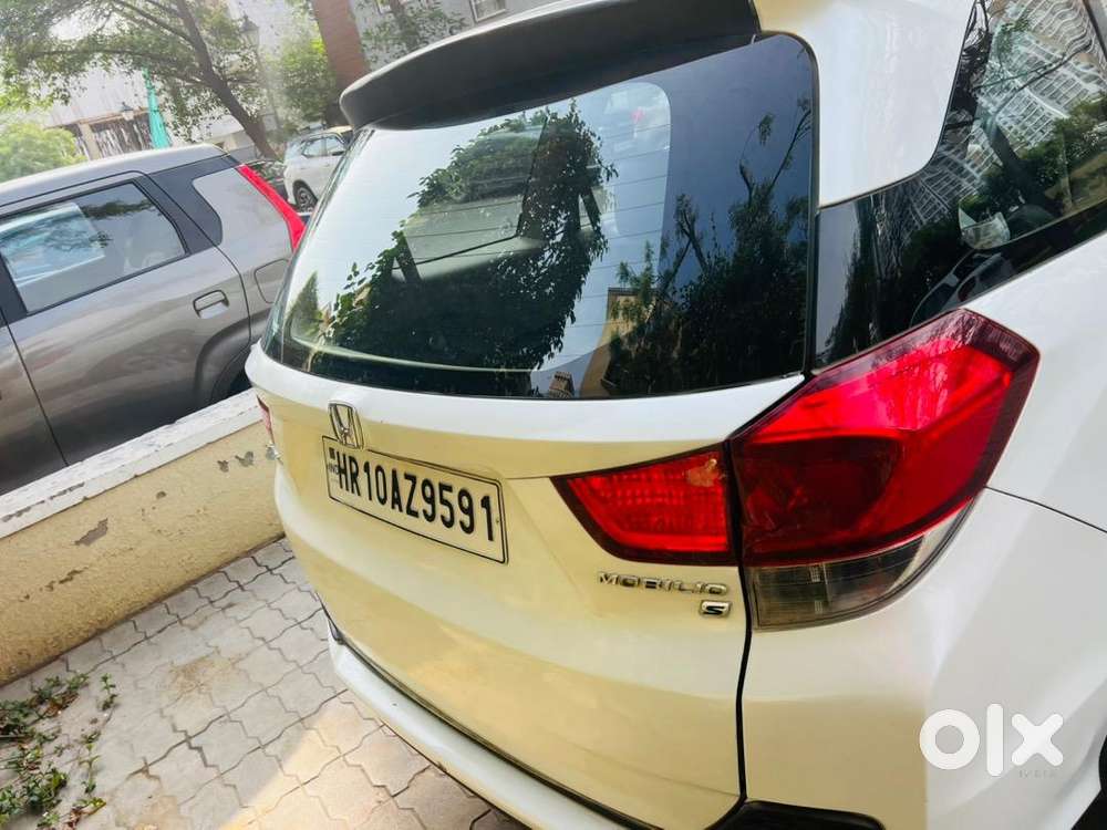 7 Seater Car With Well Maintained