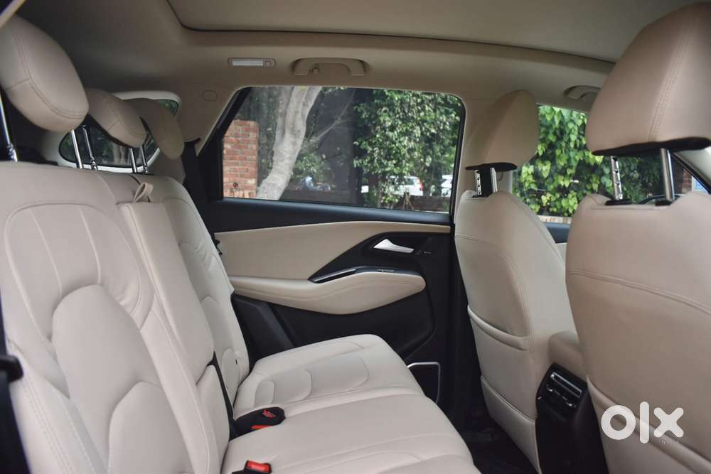Mg Hector Plus Sharp Pro 1.5 Turbo Petrol Cvt 6 Str, 2025, Petrol