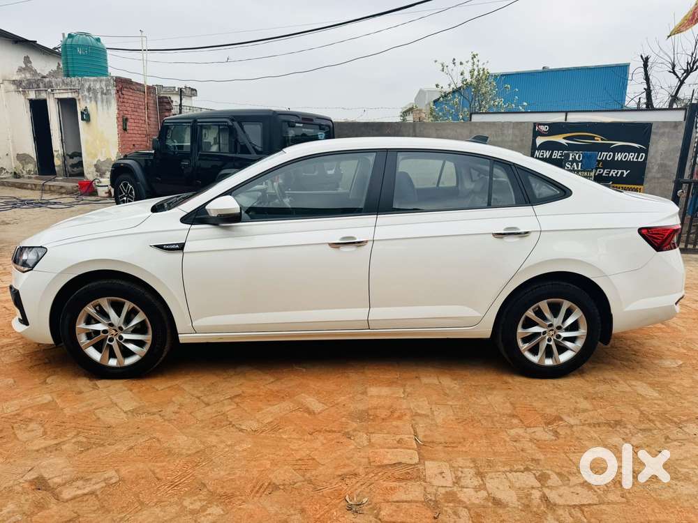 Skoda Slavia Ambition 1.0l Tsi Mt, 2022, Petrol