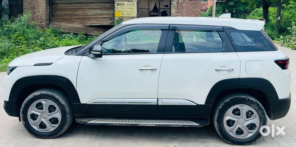 Maruti Suzuki Brezza 1.5 Vxi Smart Hybrid, 2023, Petrol