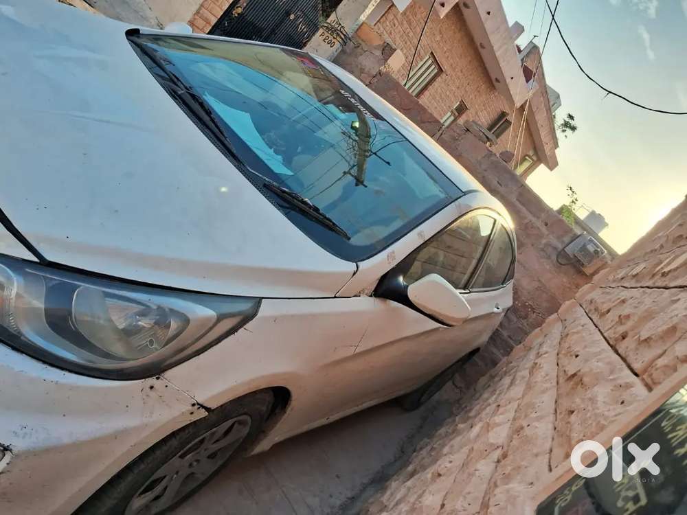 Hyundai Verna 2013 Diesel 130000 Km Driven