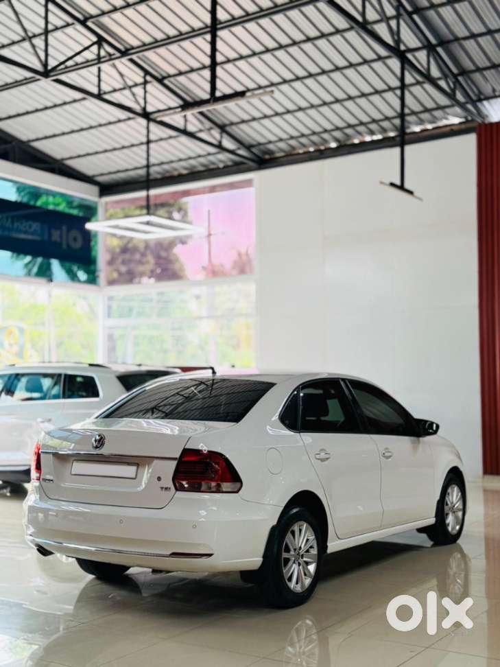 Volkswagen Vento 1.2l Tsi Highline Plus At Petrol, 2017, Petrol