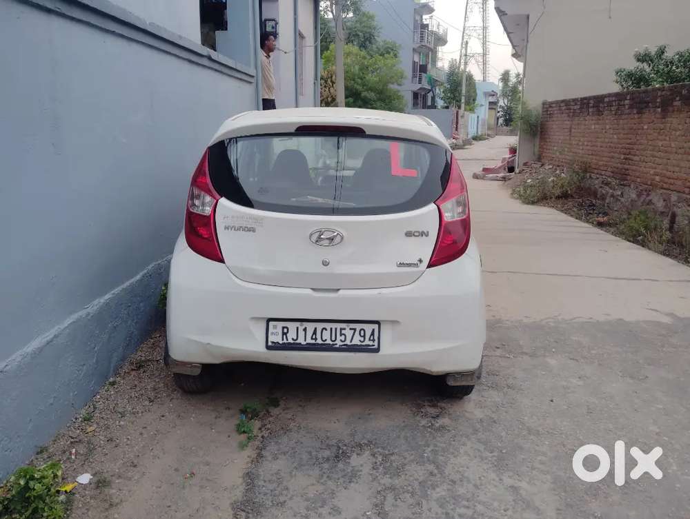 Hyundai Eon Magna Plus, Petrol + Lpg Company Fitted