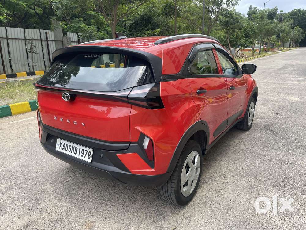 Tata Nexon Smart Plus1.2 Revotron Petrol 5 Mt, 2023, Petrol