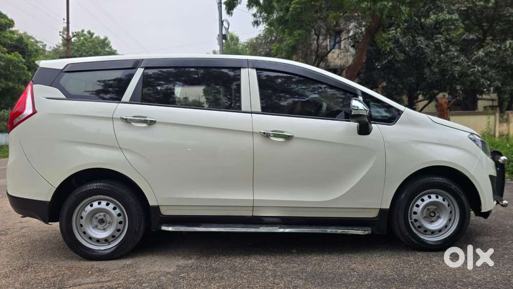 Mahindra Marazzo M2, 2018, Diesel