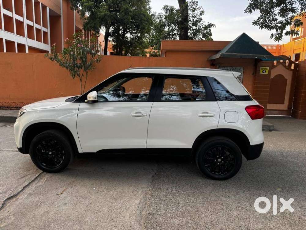 Maruti Suzuki Brezza 1.5 Zxi Smart Hybrid, 2021, Petrol