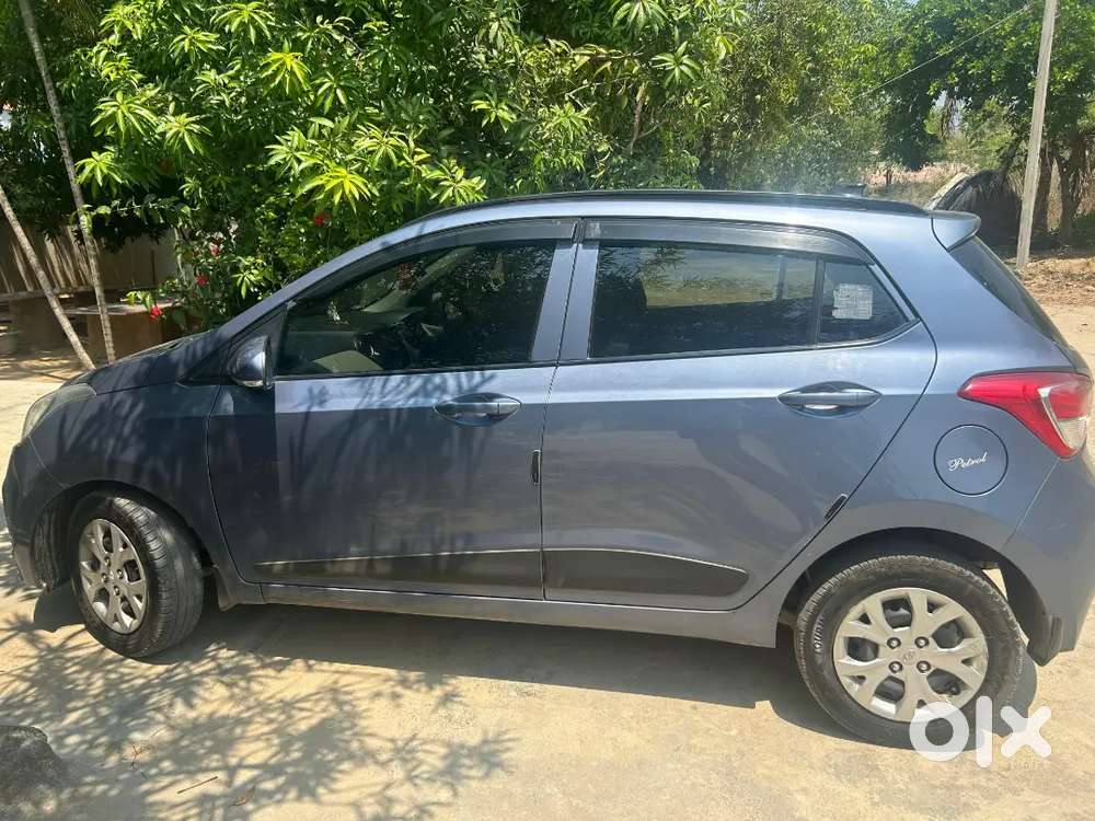 Hyundai Grand I10 2016 Petrol Well Maintained