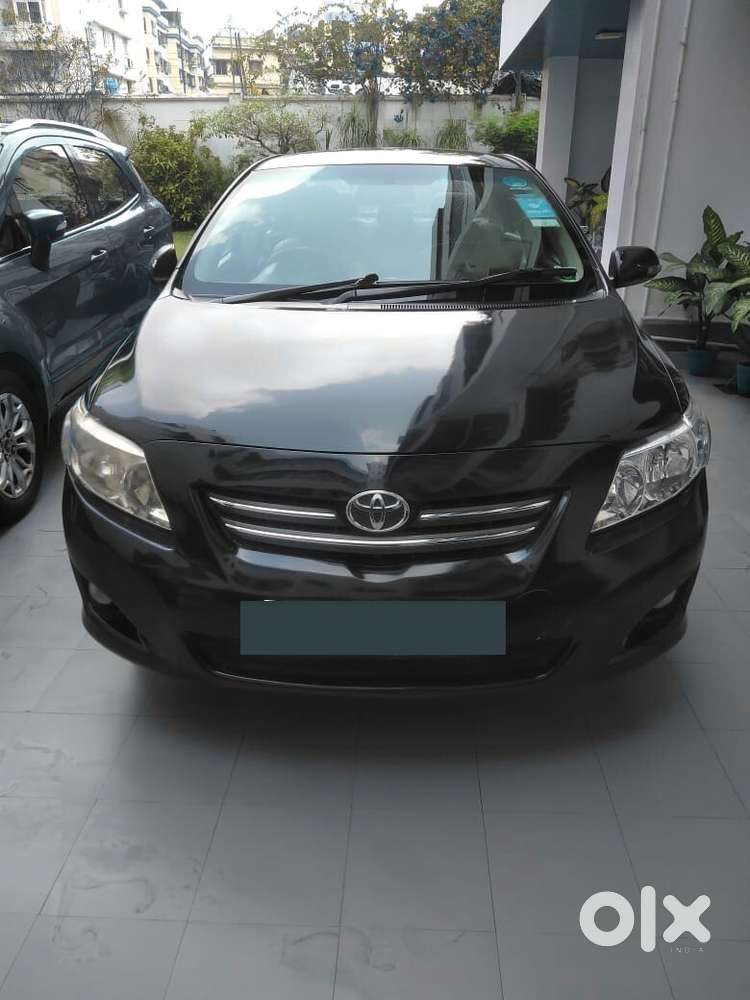 Toyota Corolla Altis 2011 Petrol Well Maintained