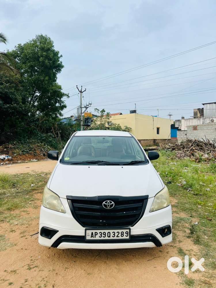Toyota Innova 2012 Diesel Well Maintained