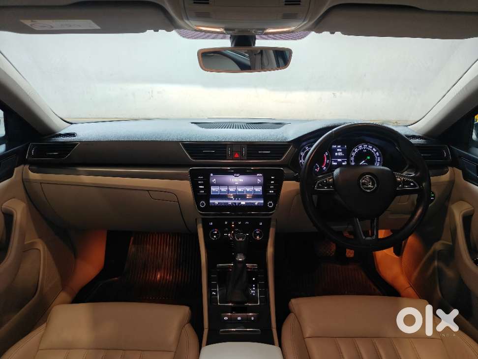 Skoda Superb Style 1.8 Tsi At, 2018, Petrol