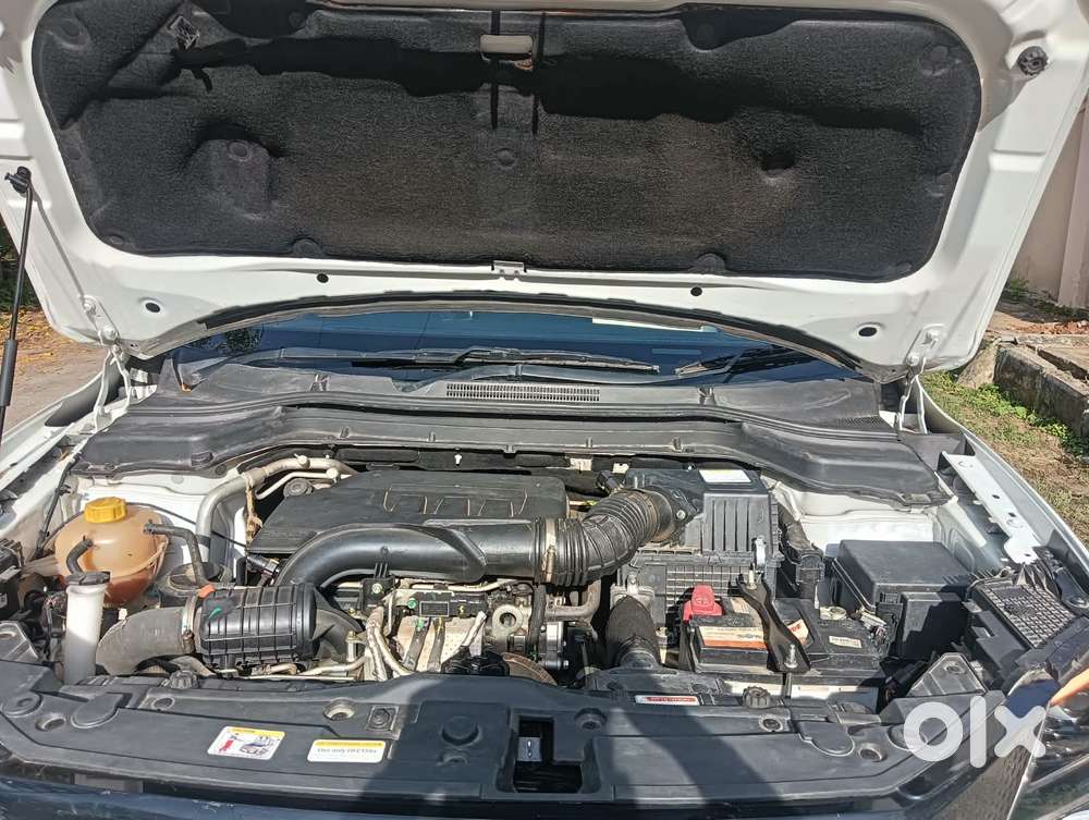 Mahindra Xuv 3xo Ax7l 1.2 Petrol At (pg), 2024, Petrol