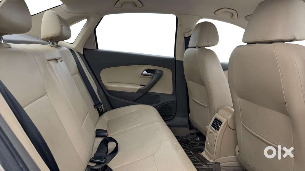 Volkswagen Vento Petrol Highline At, 2015, Petrol