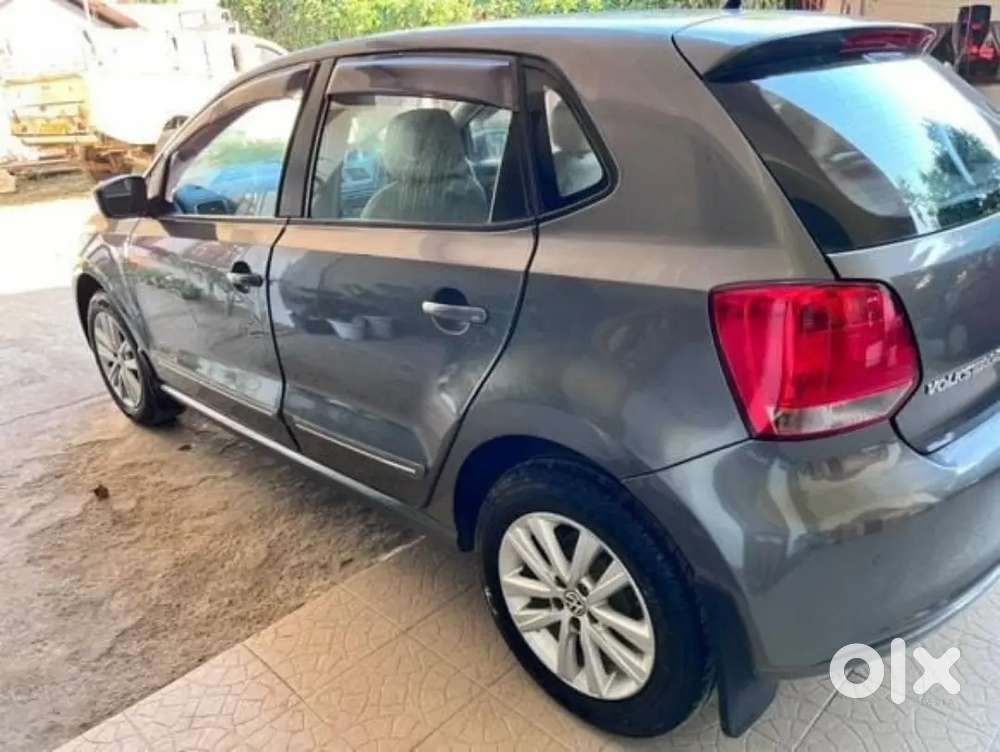 Volkswagen Polo 1.2 Highline Petrol 2013  95000 Km Driven