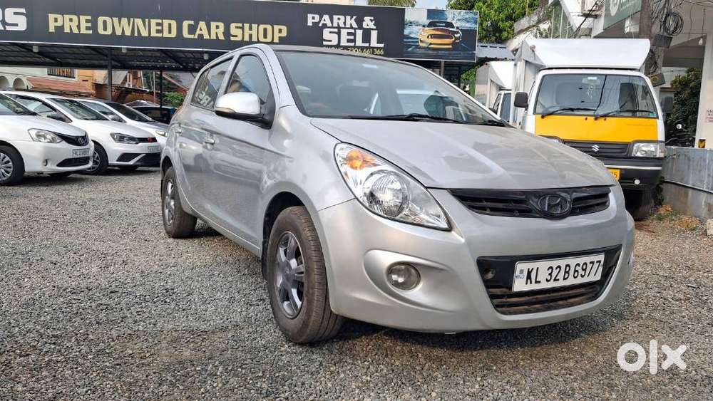 Hyundai I20 Asta 1.4 Automatic (o) With Sunroof, 2010, Petrol