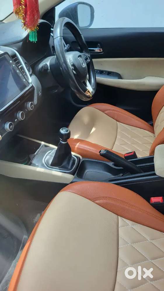 Honda City 1.5 V 2023 Petrol Mt