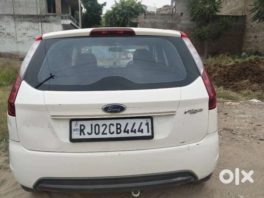 Ford Figo 1.2 Petrol Zxi 2012
