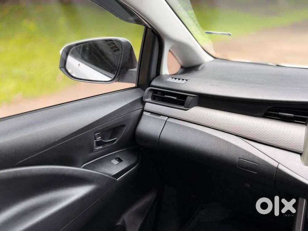 Toyota Innova Crysta [2020-ongoing] 2.4 Gx At 7 Str, 2022, Diesel