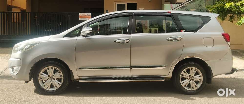 Toyota Innova Crysta 2.8 Zx At 7 Seater, 2016, Diesel