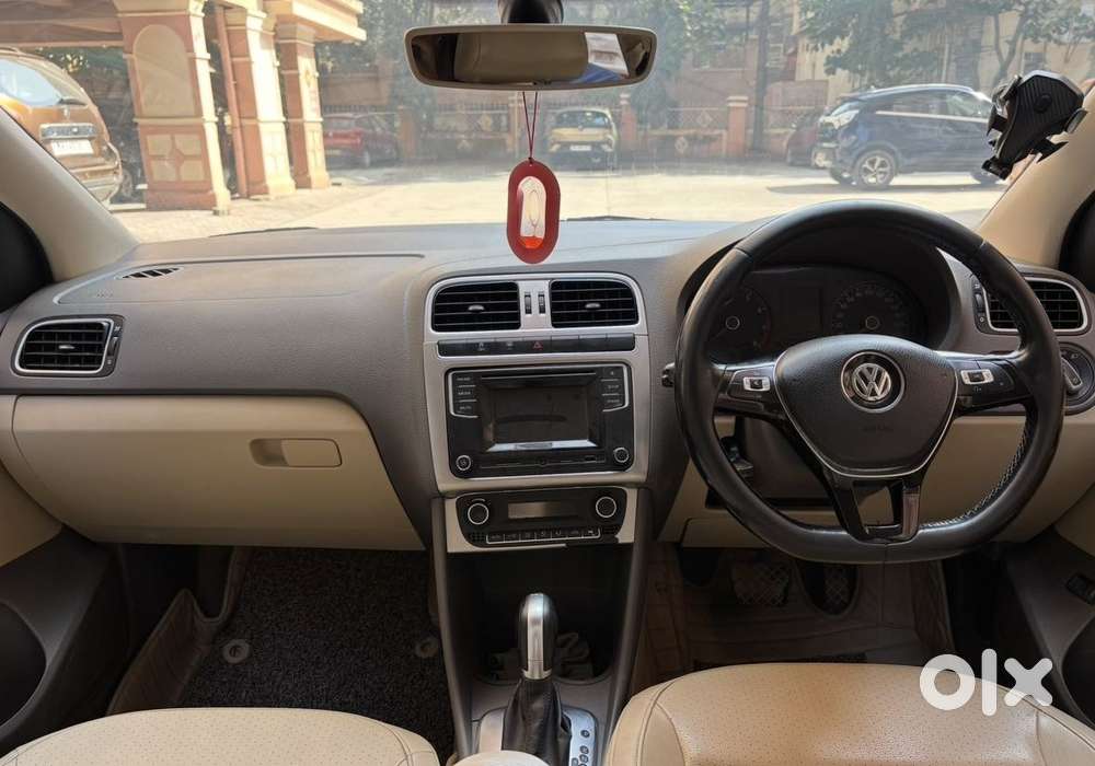 Volkswagen Vento 1.2 Tsi Highline Plus At, 2017, Petrol