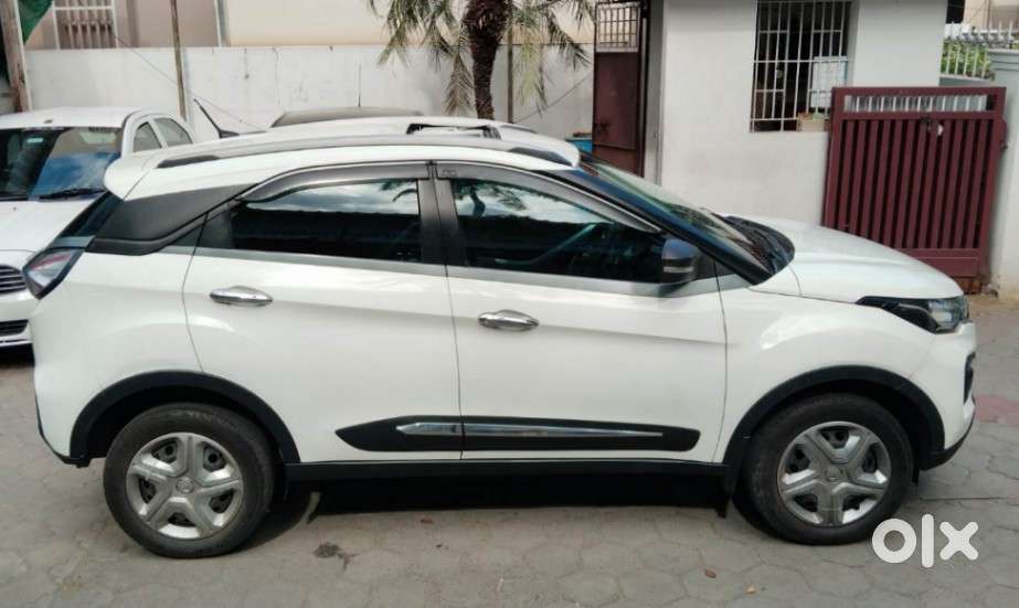 Tata Nexon 1.2 Revotron Xm (s), 2020, Petrol