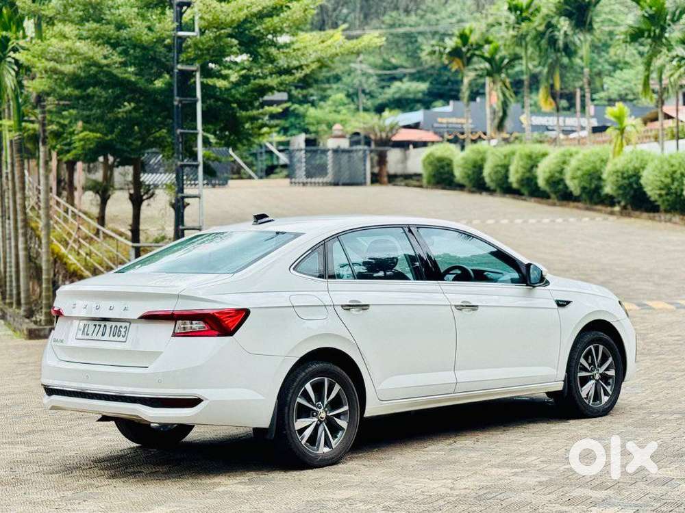 Skoda Slavia 1.0 Tsi Style At, 2023, Petrol