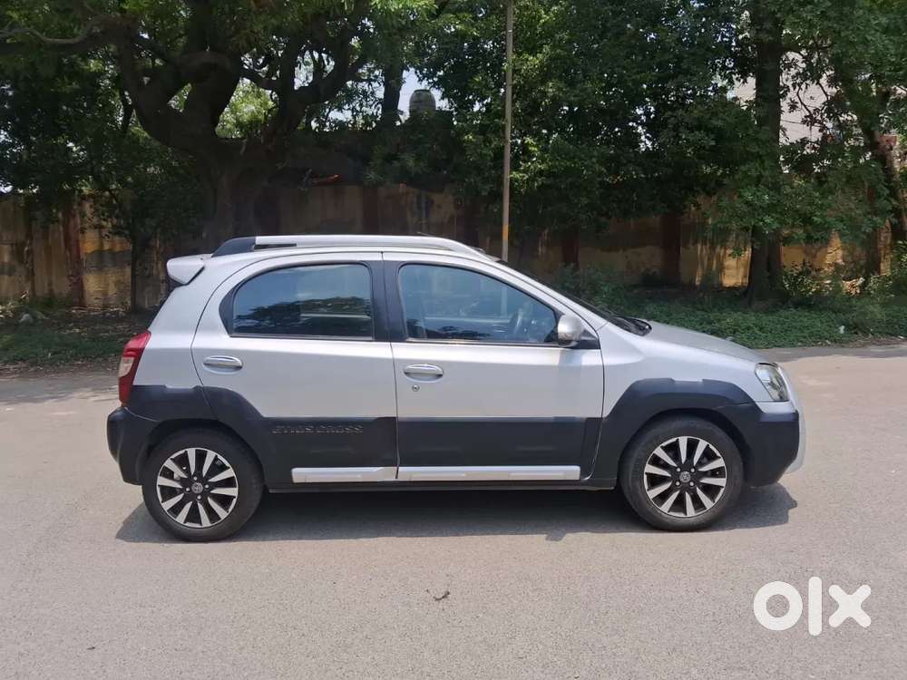 Toyota Etios Cross 1.5l V, 2015, Petrol