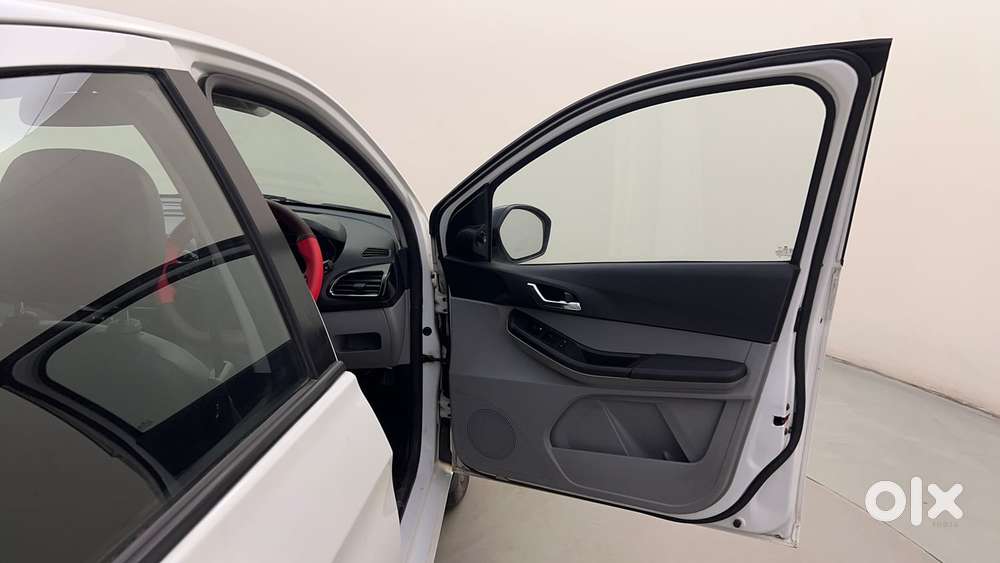 Tata Tiago Xza Plus, 2022, Petrol