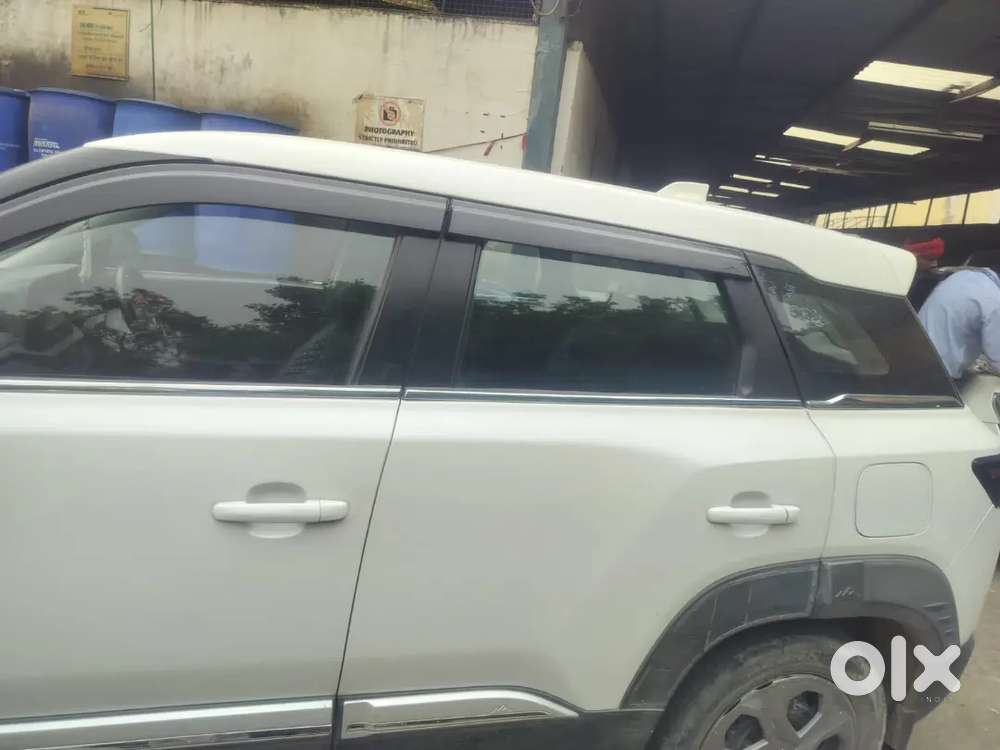 Maruti Suzuki Brezza 1.5 Lxi Cng 2024