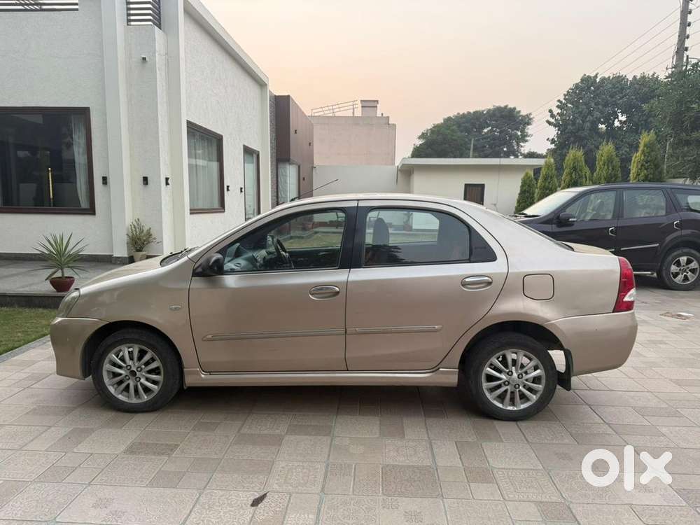 Toyota Etios Petrol Manual 2011