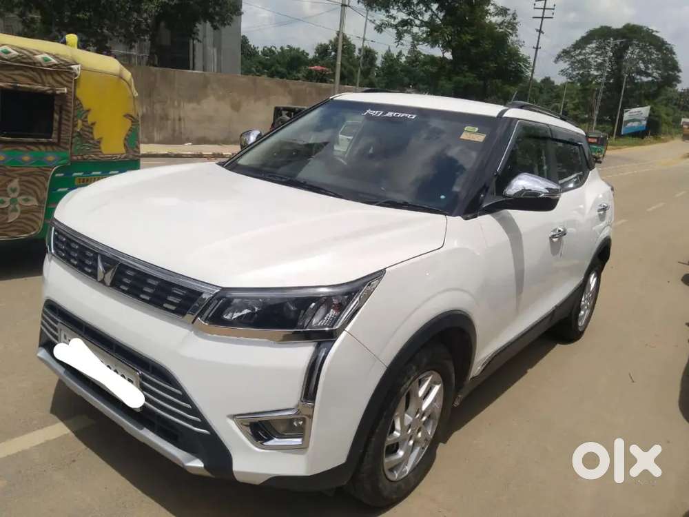 Mahindra Xuv300 2024 Petrol Well Maintained