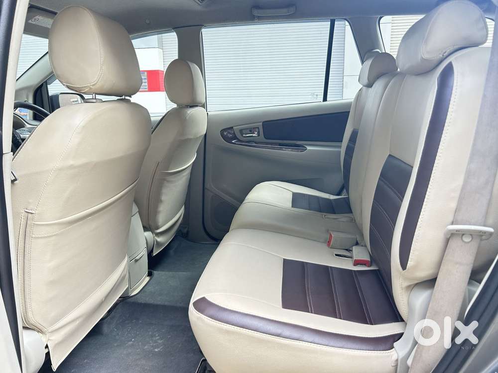 Toyota Innova 2.5 V 8 Str, 2014, Diesel