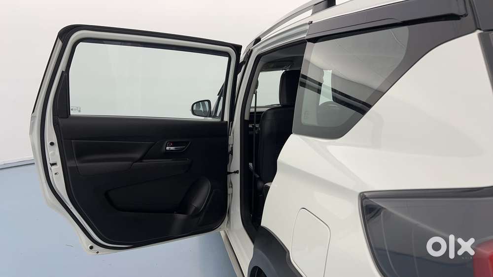 Maruti Suzuki Xl6 1.5 Zeta Mt, 2023, Petrol