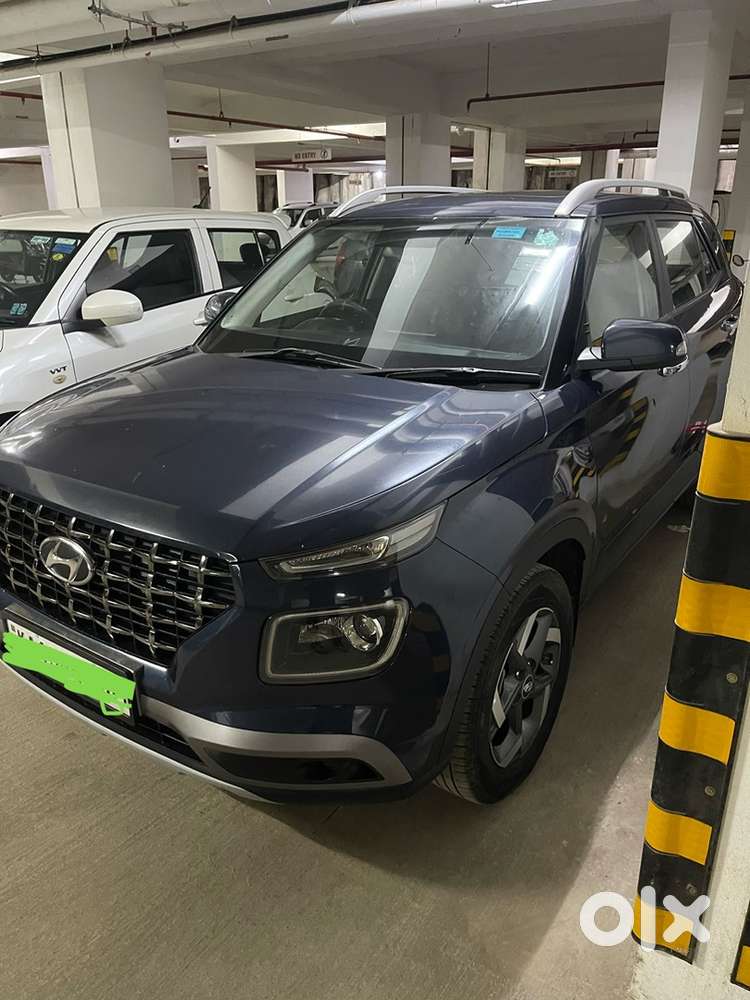 Hyundai Venue 2020 Petrol Well Maintained