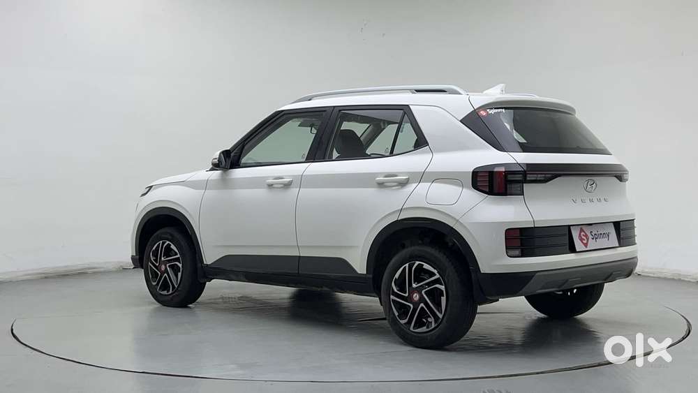 Hyundai Venue 1.2 S (o), 2024, Petrol