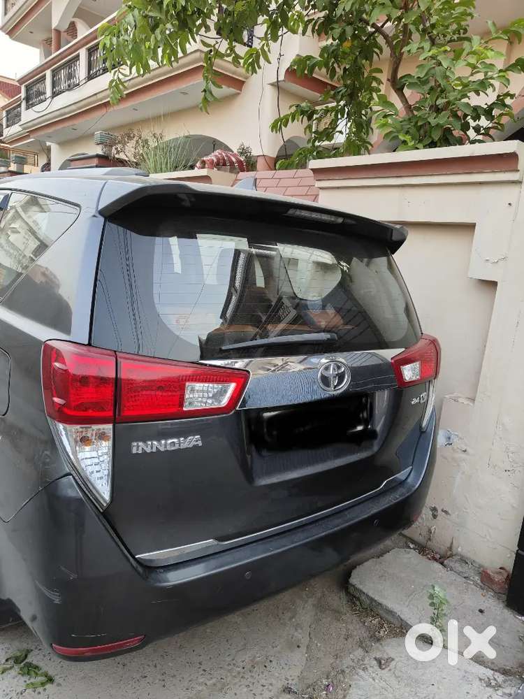 Very Good Condition Toyota Innova Crysta 2017 Diesel 150000 Km Driven