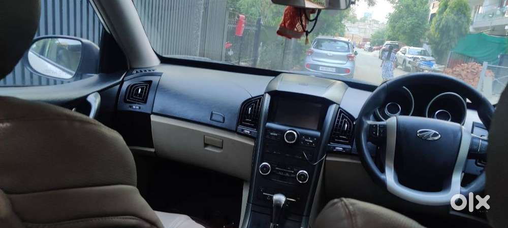 Mahindra Xuv500 At 2017