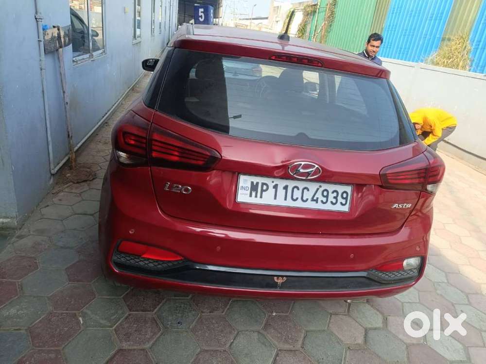 Red Elite I20 Asta Petrol