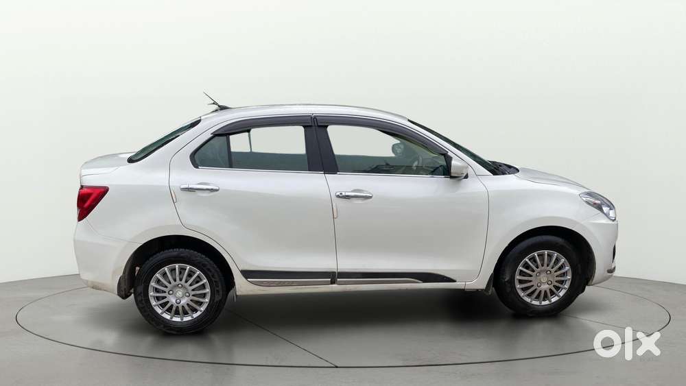 Maruti Suzuki Swift Dzire Amt Vxi, 2018, Petrol