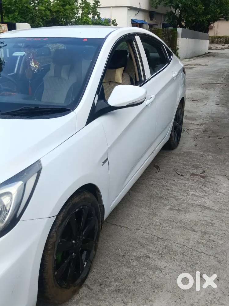 Hyundai Verna 1.6 Sx 2012
