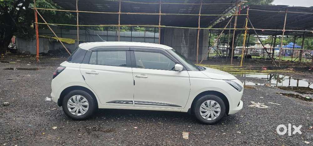 Maruti Suzuki New-gen Swift Vxi, 2025, Petrol