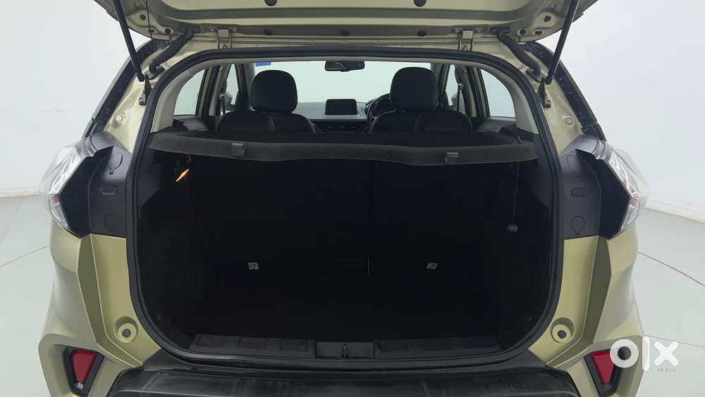 Tata Nexon 1.2 Revotron Xza Plus Premium, 2022, Petrol