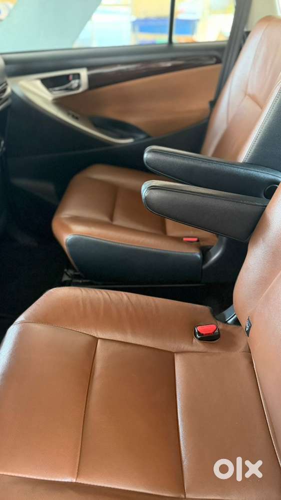 Toyota Innova Crysta