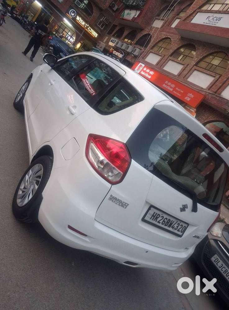 Maruti Suzuki Ertiga Zxi, 2012, Petrol