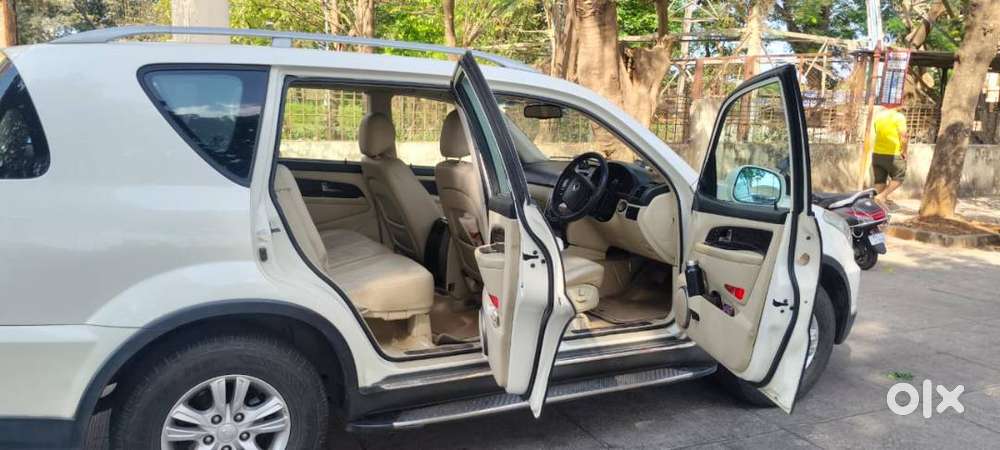 Rexton R7 Sunroof