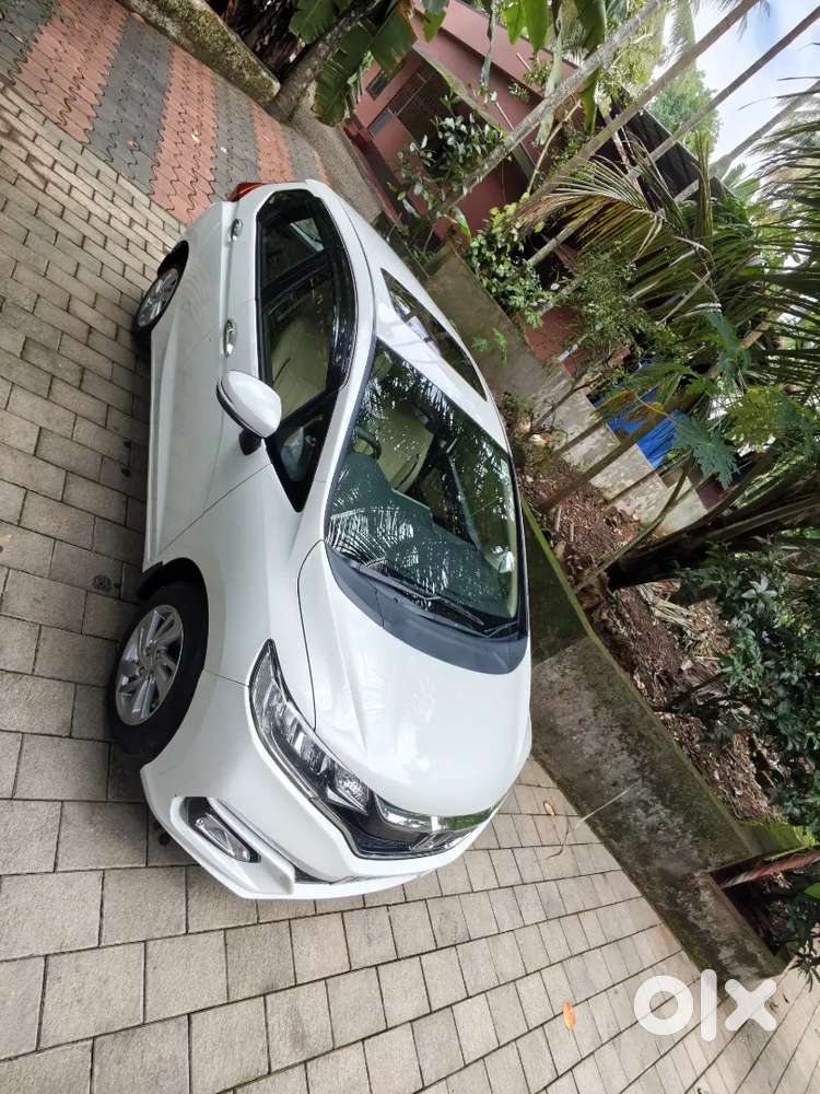 Less Driven Honda Jazz Zx Cvt 2022