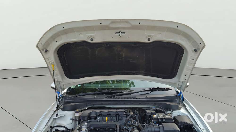 Hyundai Verna 1.5 Sx Petrol Mt, 2023, Petrol